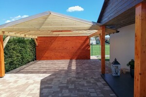 pergola na auto s úložným prostorem, střecha polykarbonát	