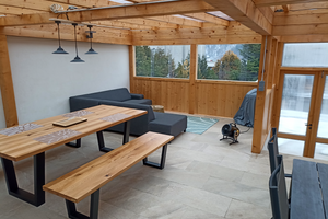 obytná relaxační část v domácím wellness