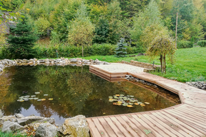 přírodní koupací jezírko