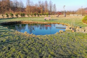 přírodní jezírko